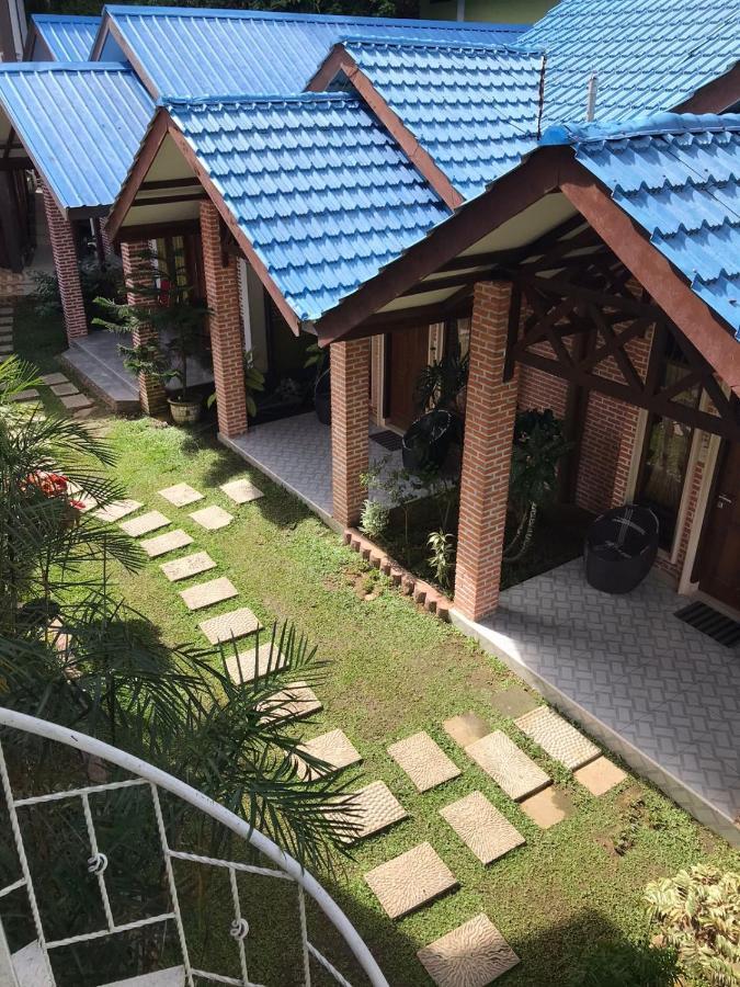 Thomas' Retreat Bukit Lawang Hotel Exterior photo
