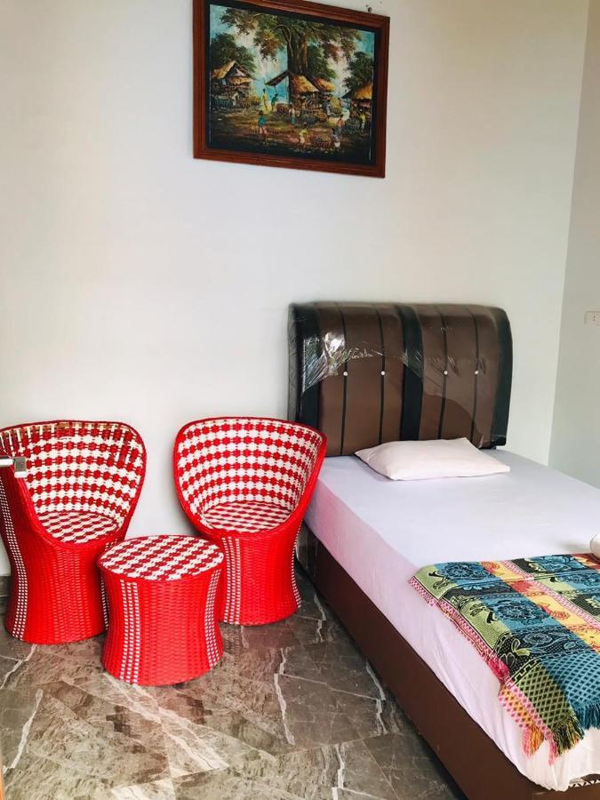 Thomas' Retreat Bukit Lawang Hotel Room photo