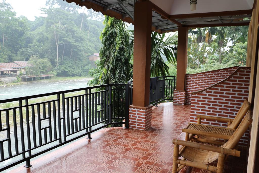 Thomas' Retreat Bukit Lawang Hotel Exterior photo
