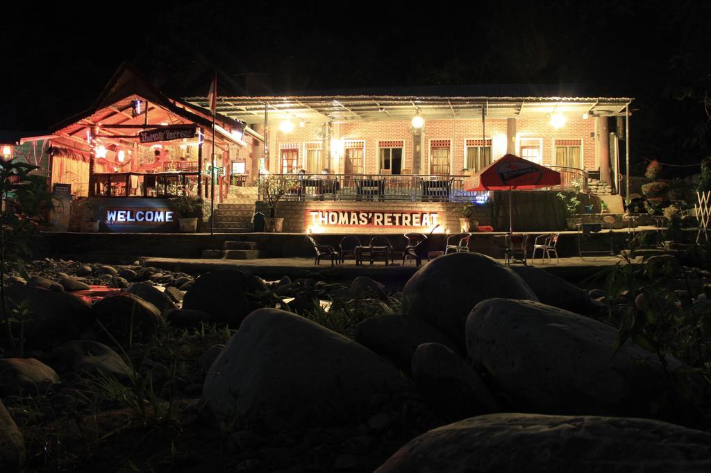 Thomas' Retreat Bukit Lawang Hotel Exterior photo